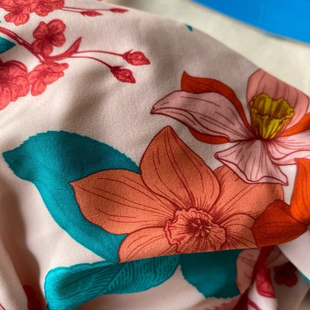 Cupshe Floral Bikini Top Pink Orange Teal Twist Front – Size Small NWT
